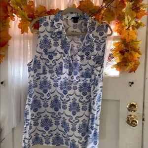 Sleeveless print blouse